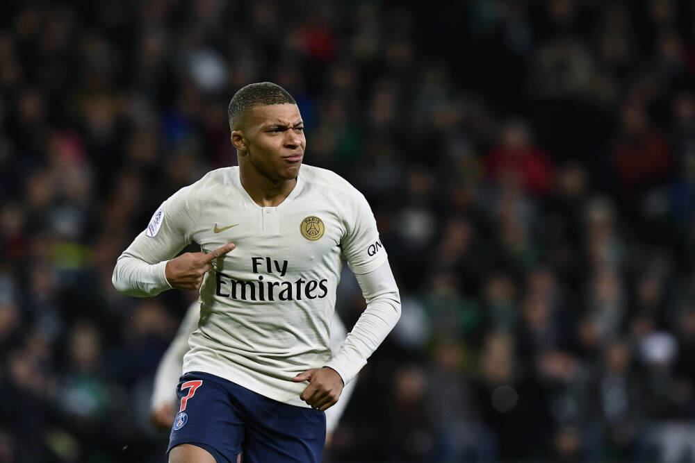 侧方电子后视镜时代来临：革新驾驶视觉体验！